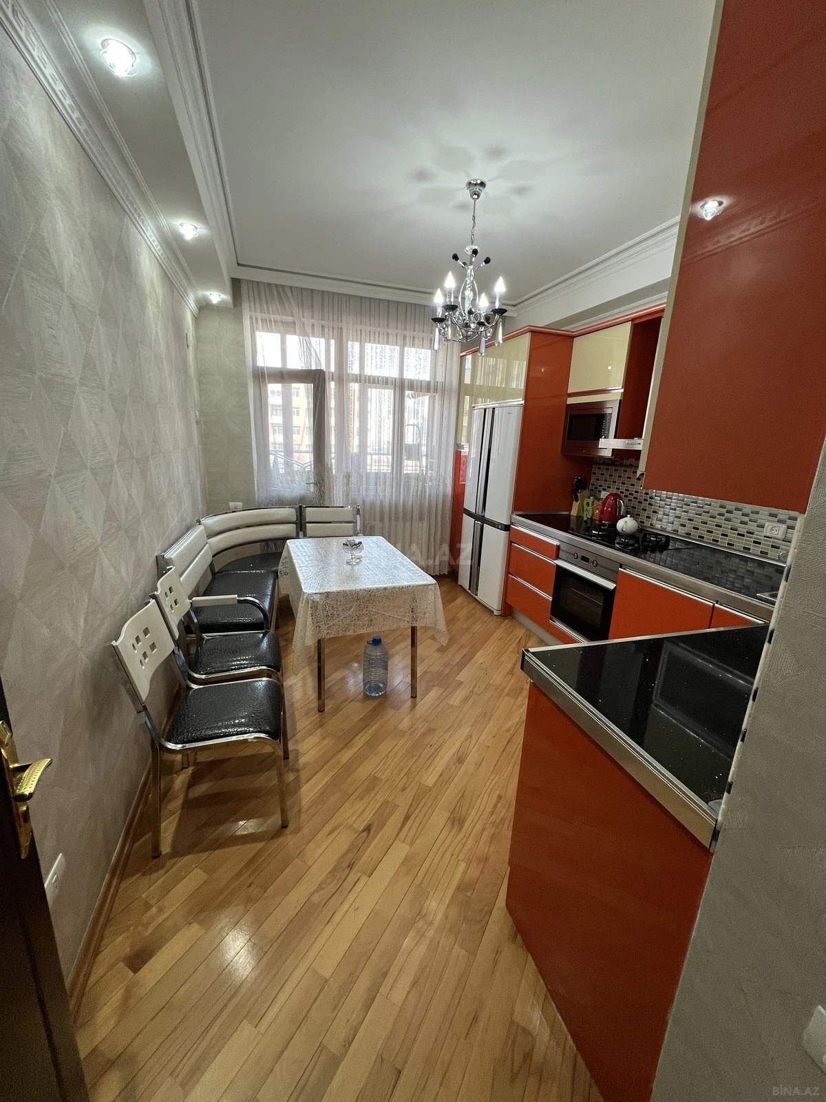 Satılır 3 otaqlı mənzil 108 m²
