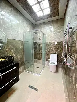 Satılır 4 otaqlı mənzil 120 m²