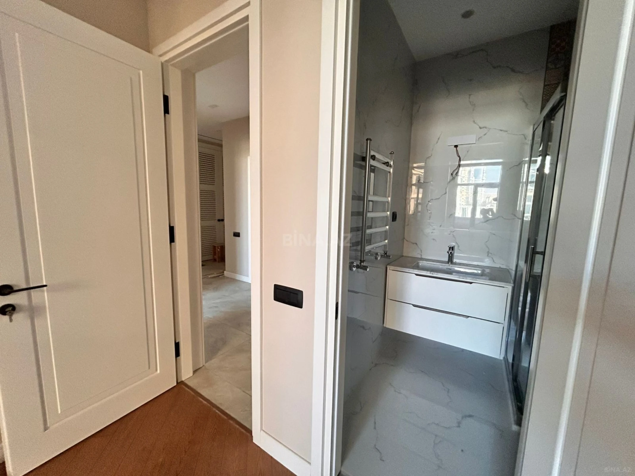 Satılır 3 otaqlı mənzil 148 m²