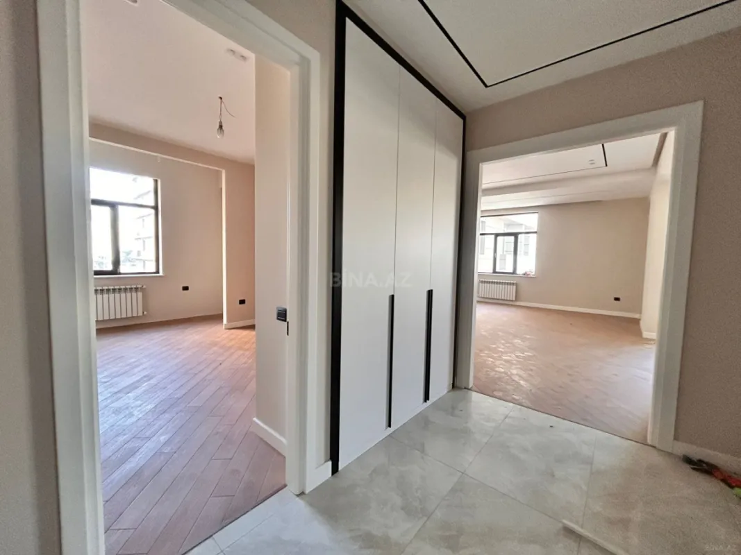 Satılır 3 otaqlı mənzil 148 m²