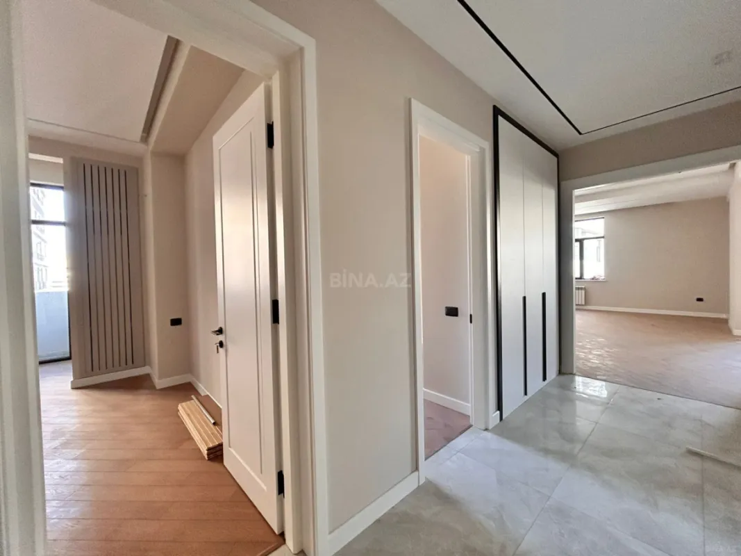 Satılır 3 otaqlı mənzil 148 m²