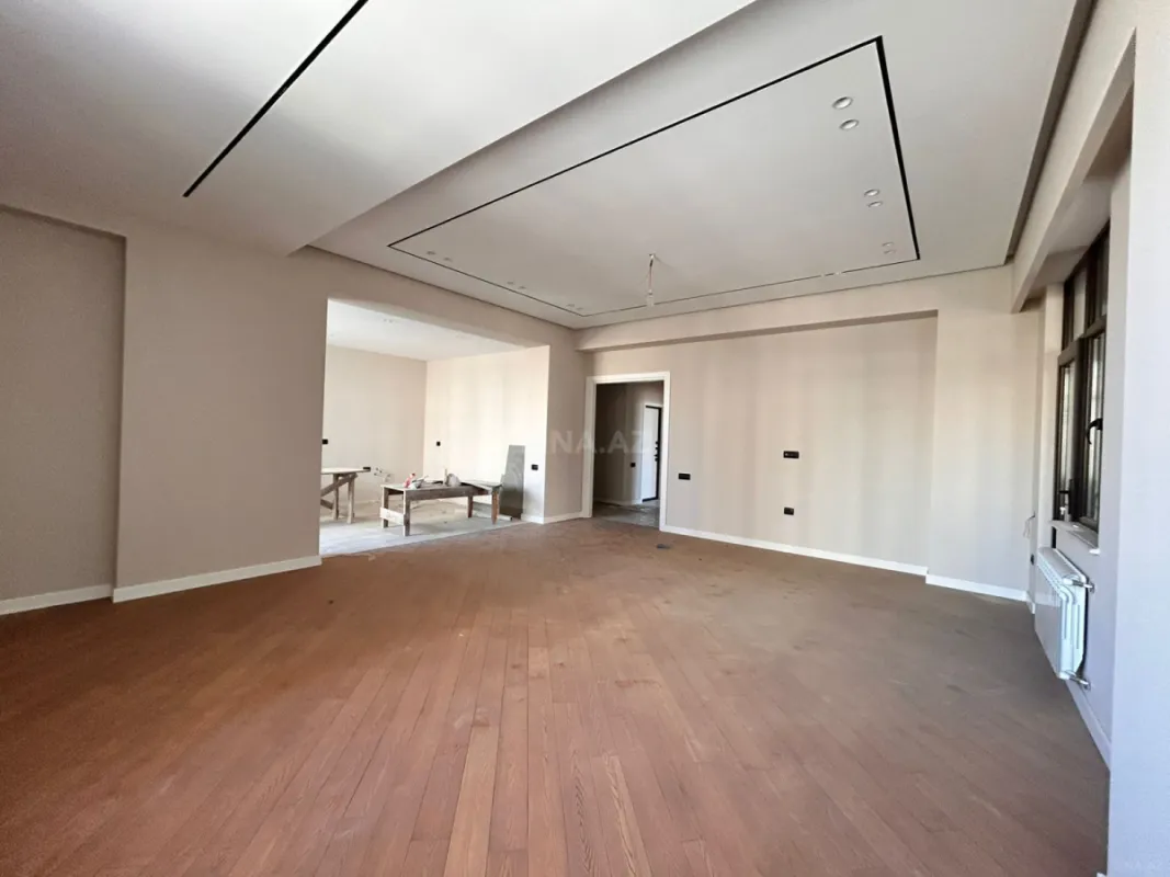 Satılır 3 otaqlı mənzil 148 m²