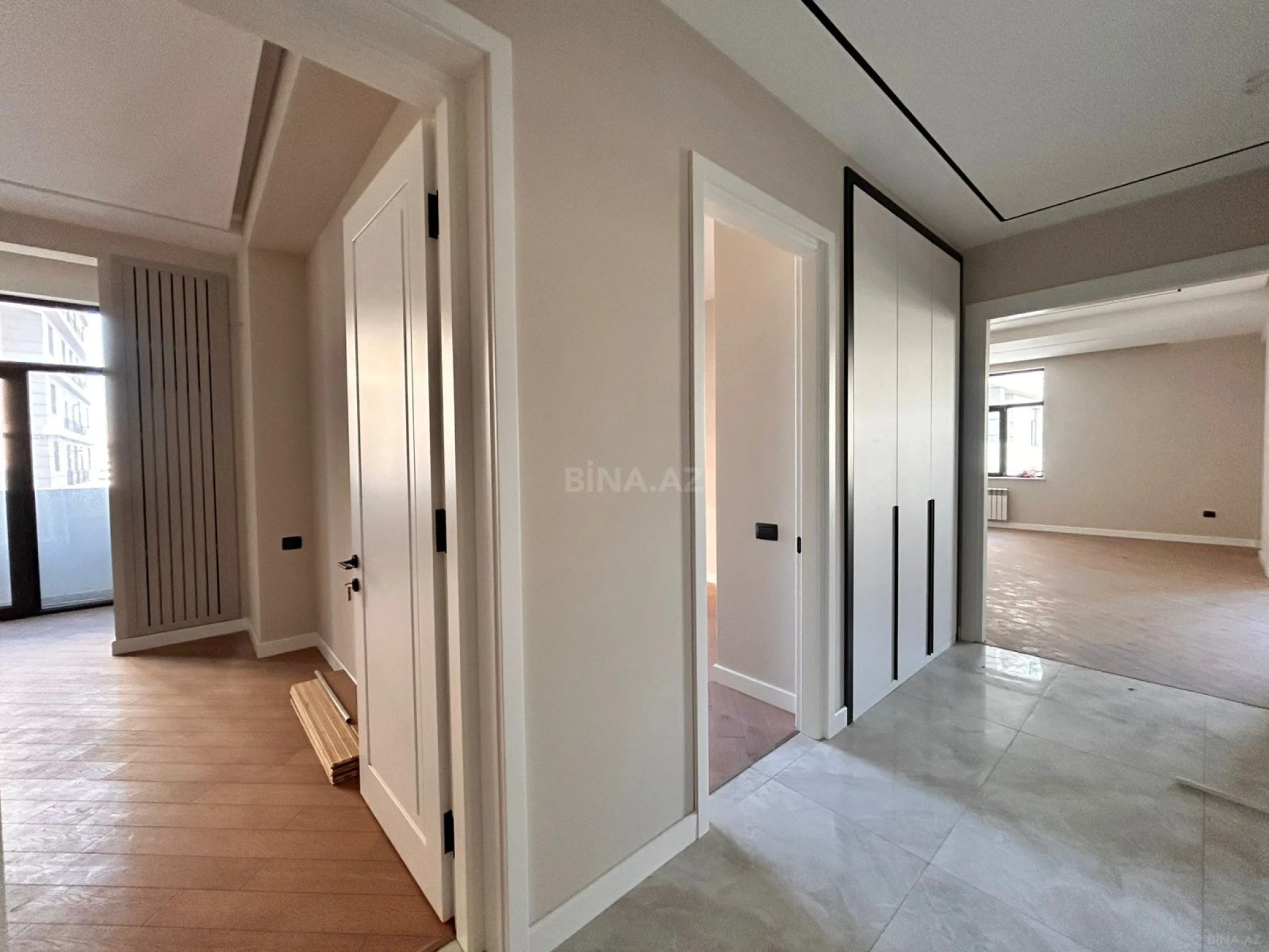 Satılır 3 otaqlı mənzil 148 m²