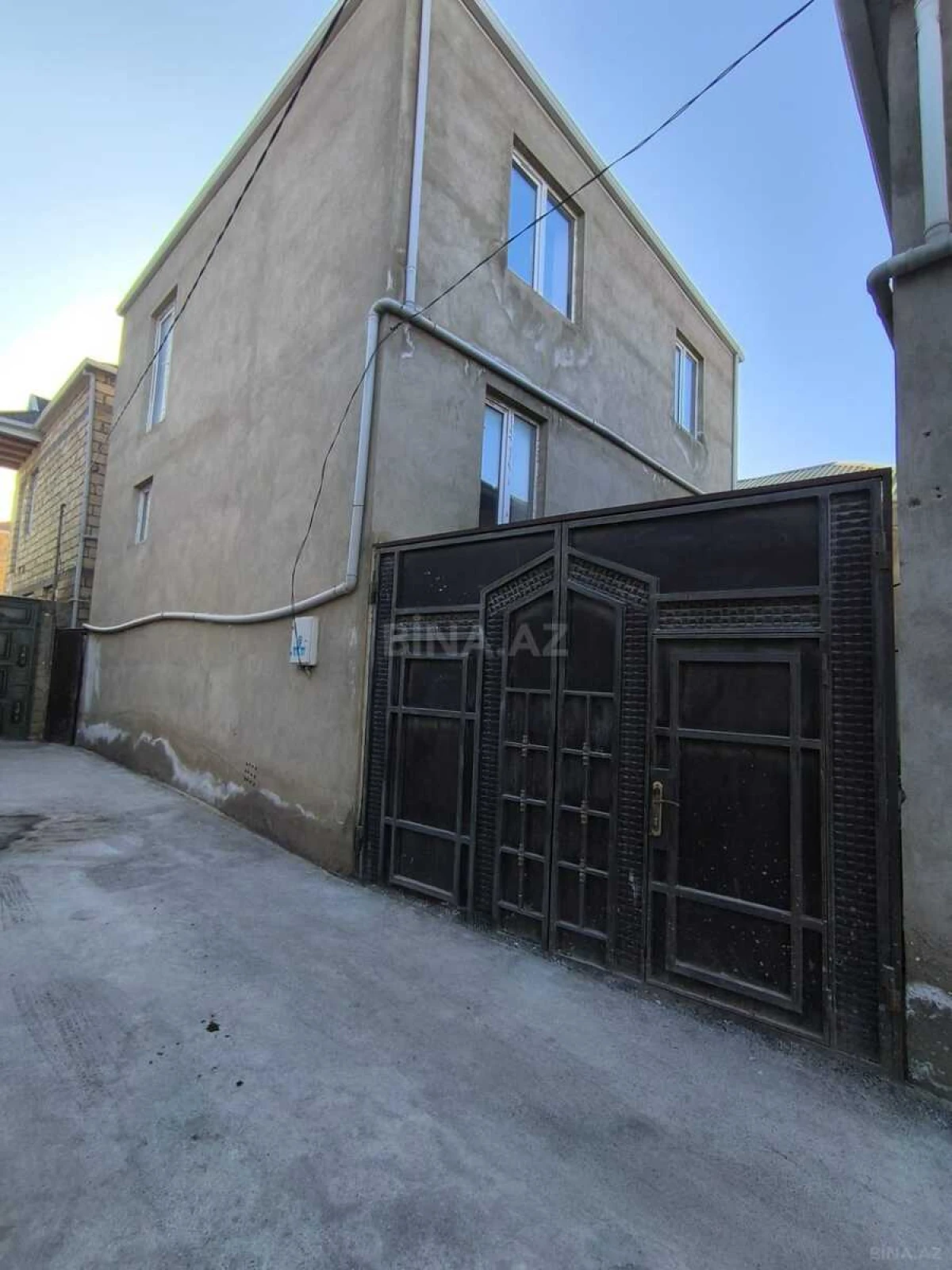 Satılır 5 otaqlı həyət evi 150 m²