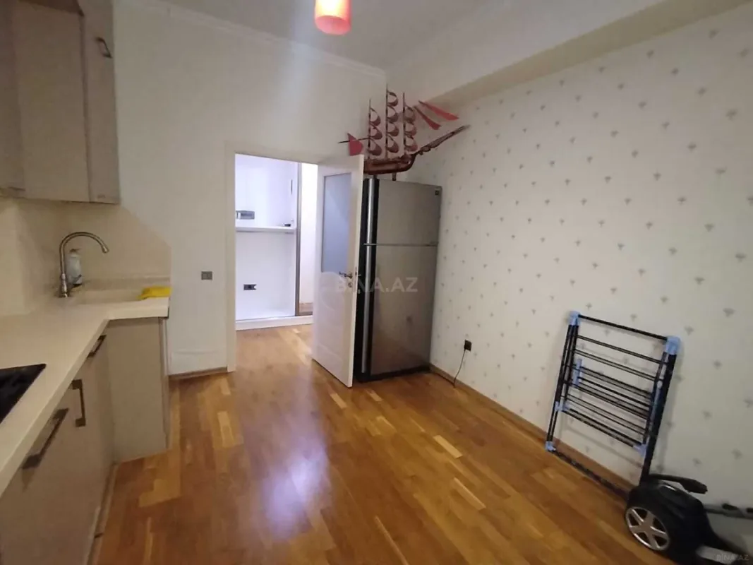 Satılır 2 otaqlı mənzil 75 m²