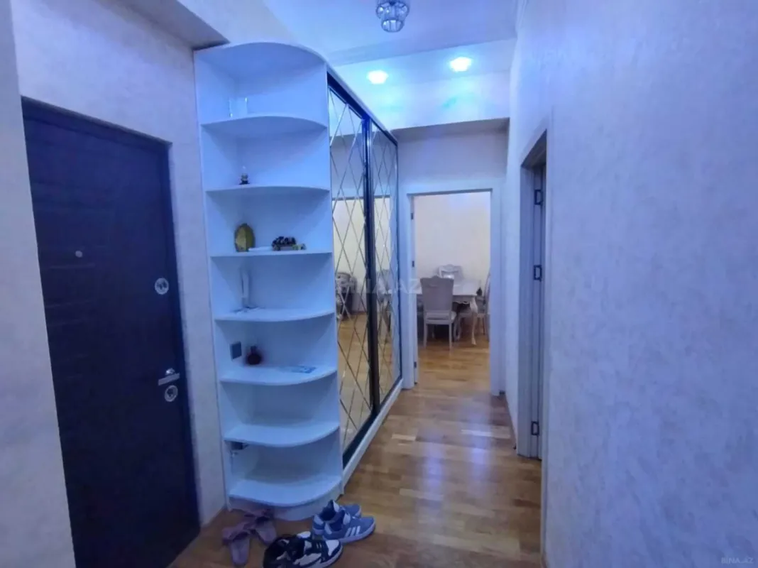 Satılır 2 otaqlı mənzil 75 m²