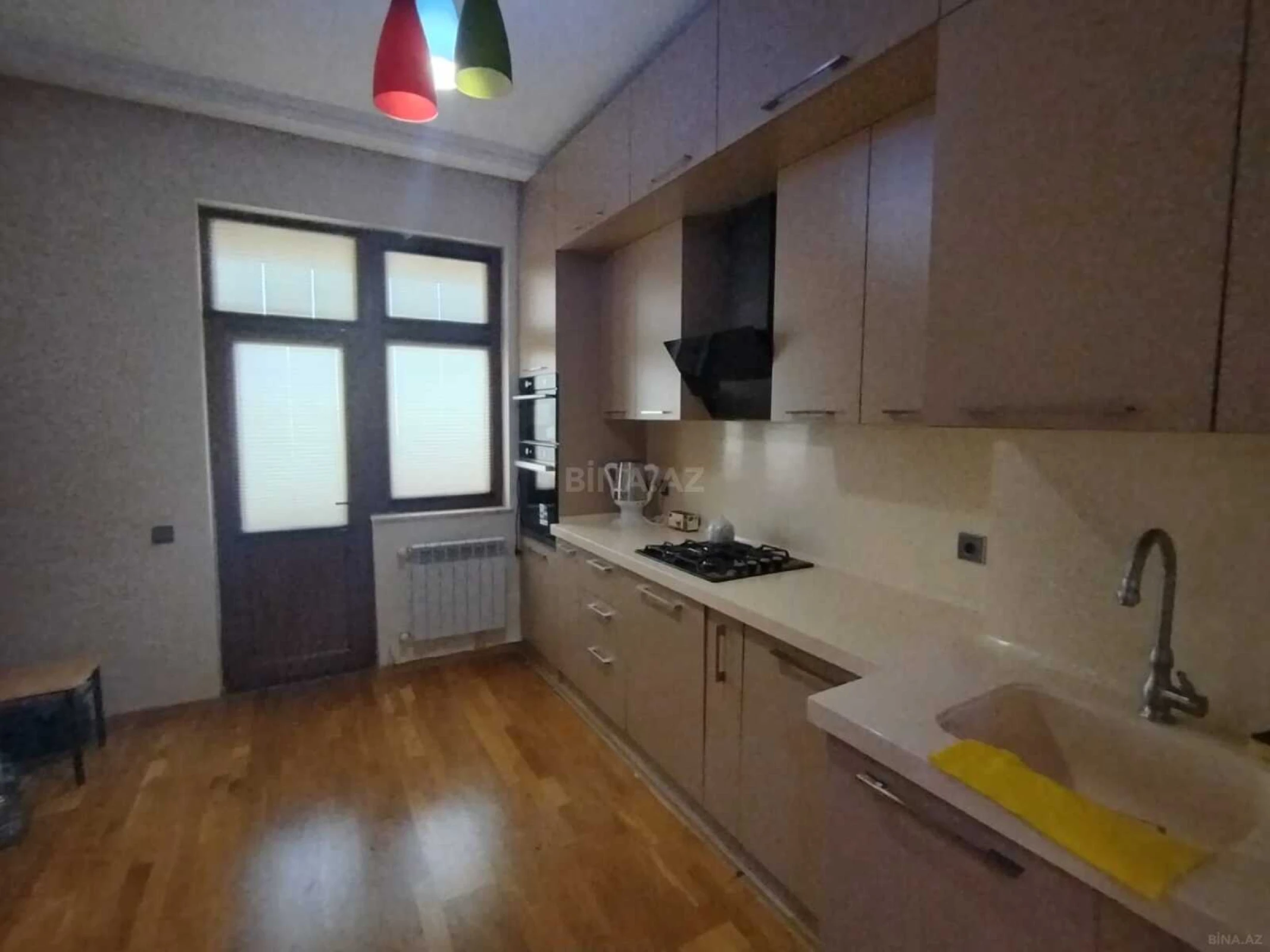 Satılır 2 otaqlı mənzil 75 m²