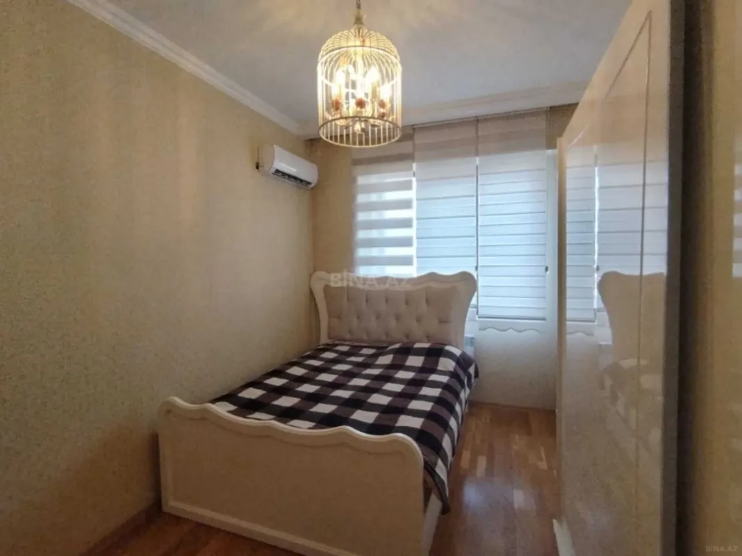 Satılır 2 otaqlı mənzil 75 m²