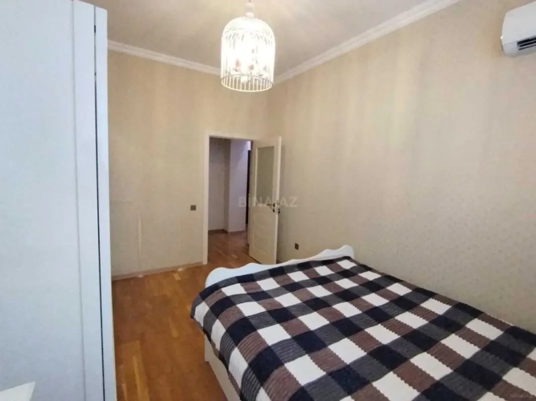 Satılır 2 otaqlı mənzil 75 m²