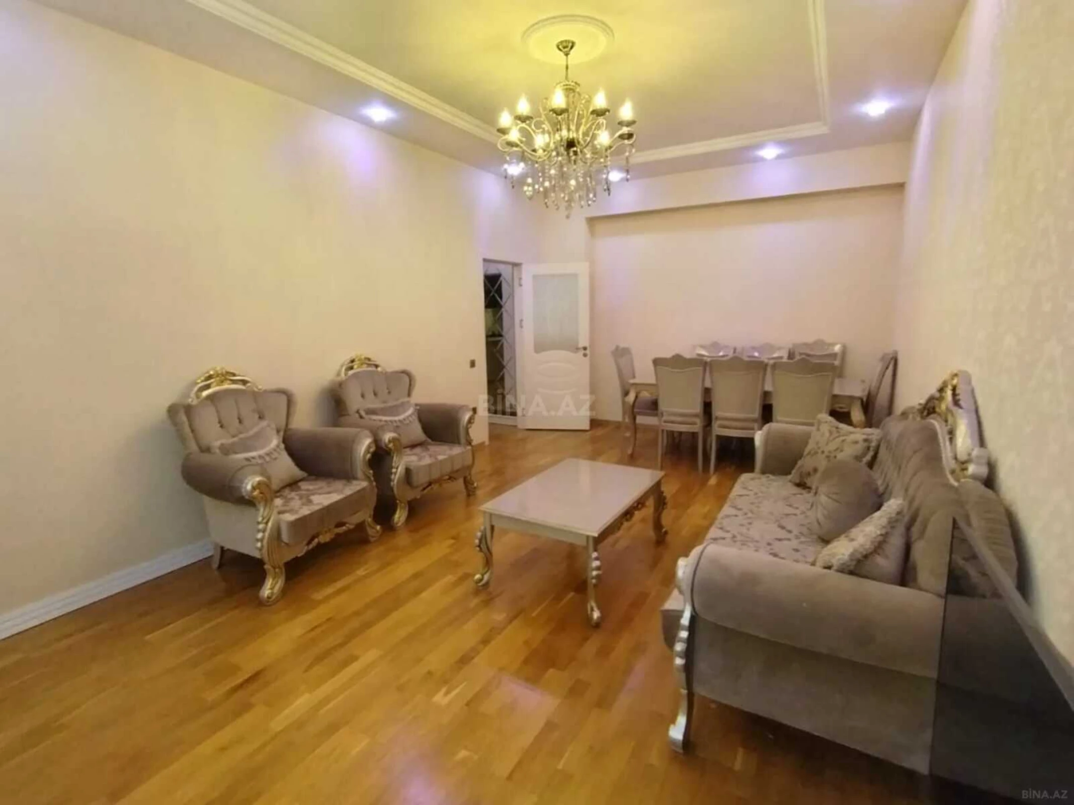Satılır 2 otaqlı mənzil 75 m²