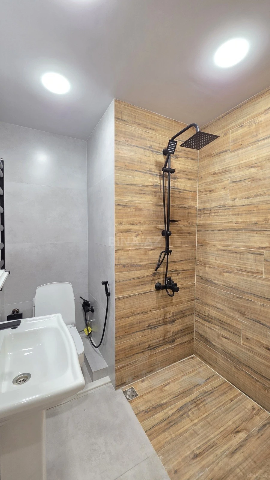 Satılır 2 otaqlı mənzil 60 m²