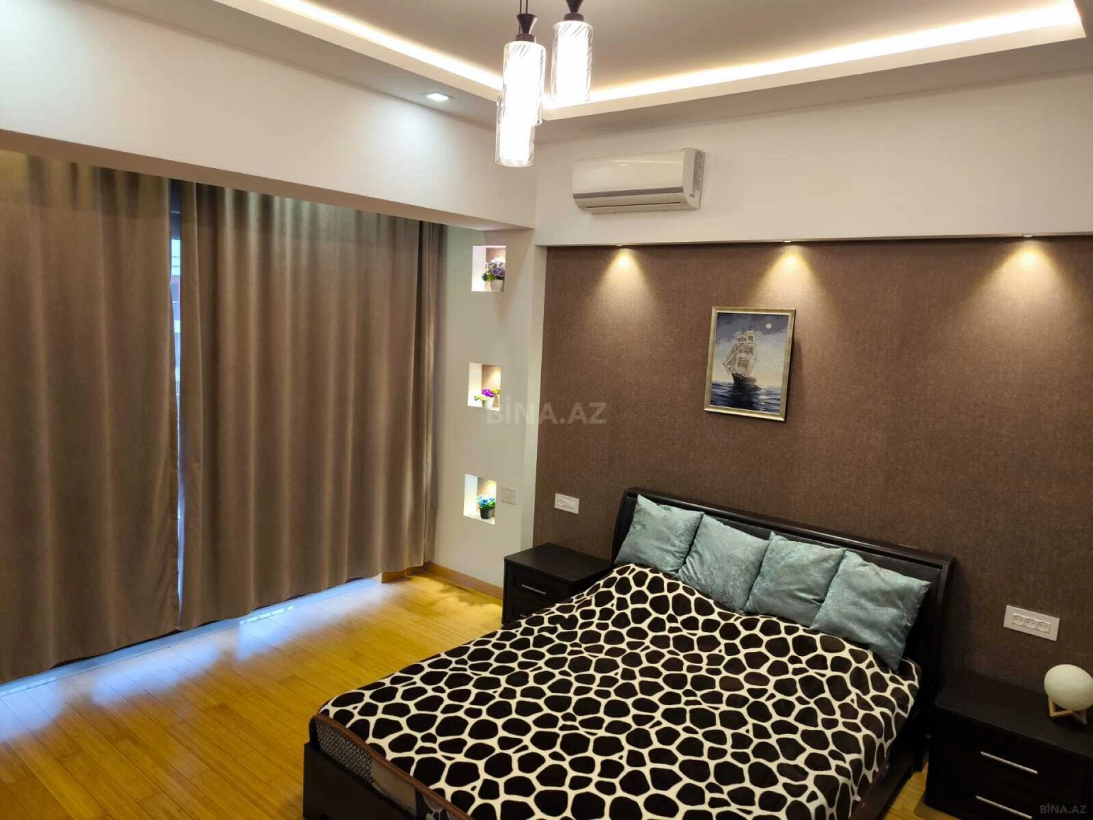 Kirayə verilir 2 otaqlı mənzil 73 m²