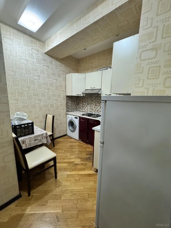 Kirayə verilir 2 otaqlı mənzil 70 m²