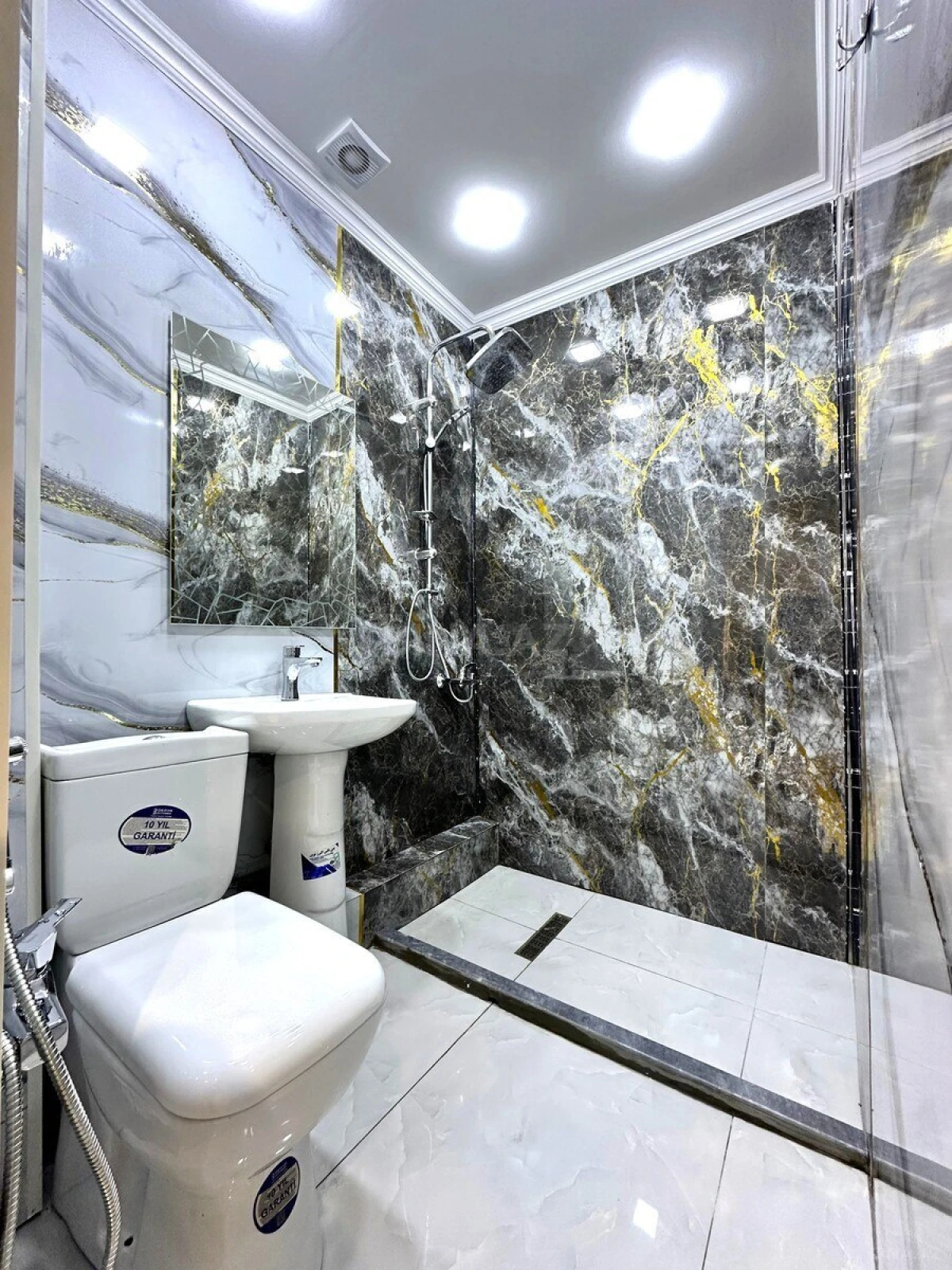 Satılır 2 otaqlı mənzil 48 m²