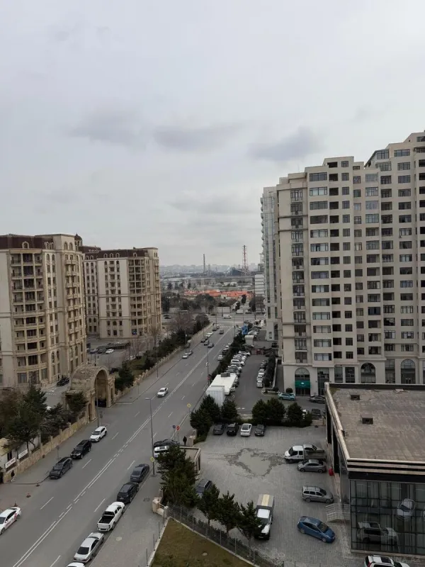 Satılır 2 otaqlı mənzil 117 m²