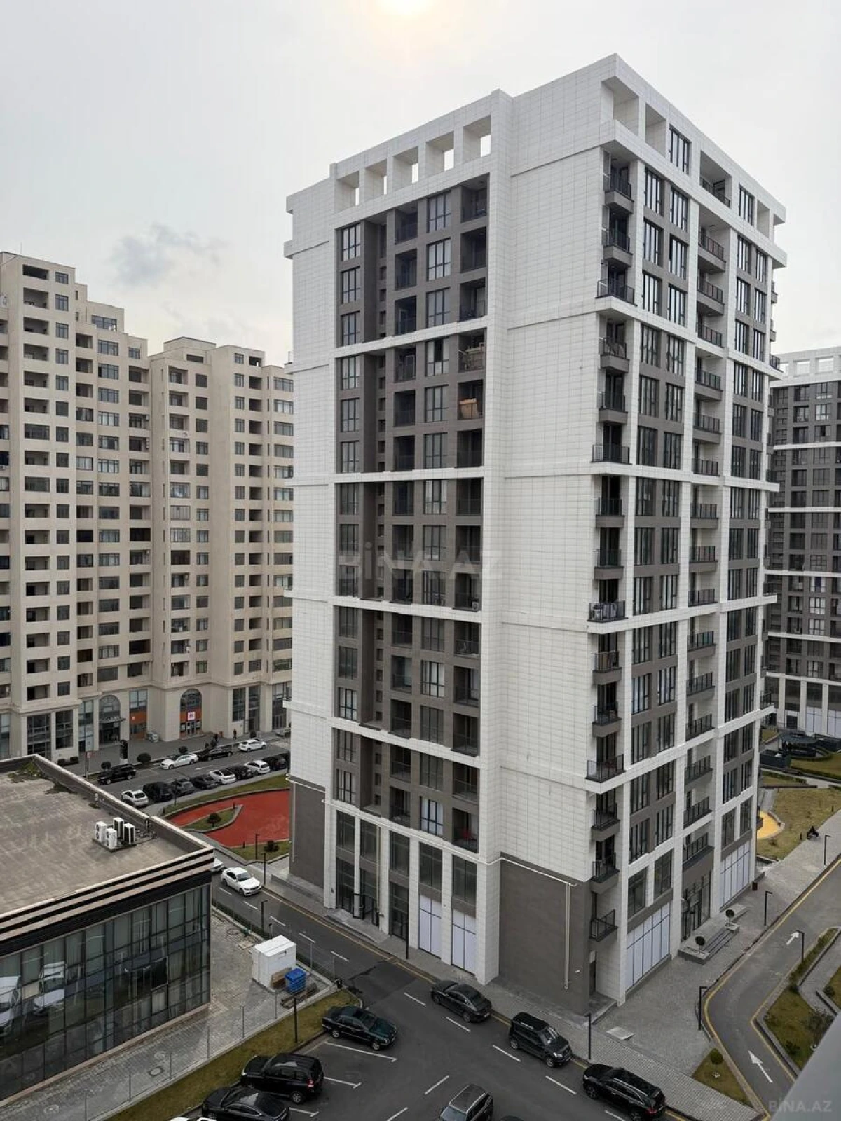 Satılır 2 otaqlı mənzil 117 m²