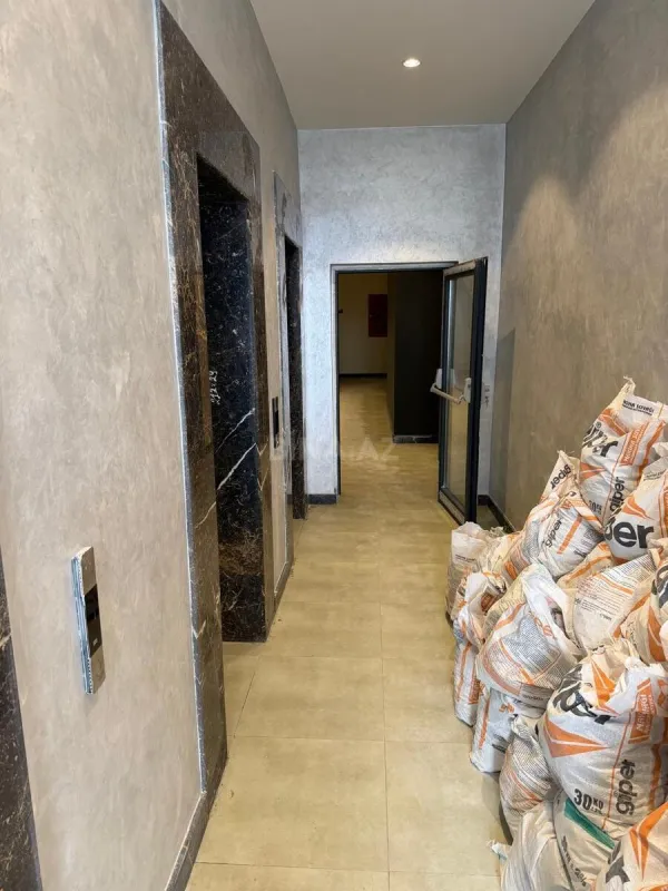 Satılır 2 otaqlı mənzil 117 m²