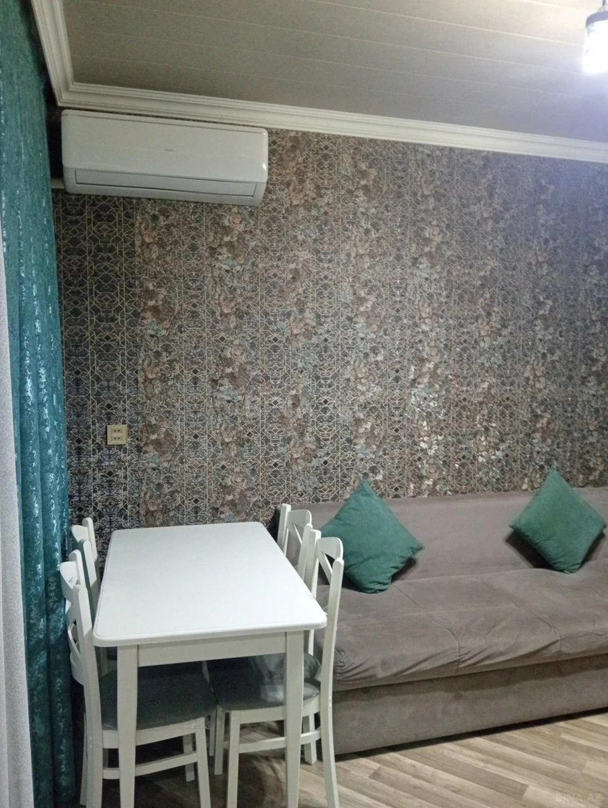 Satılır 2 otaqlı mənzil 55 m²