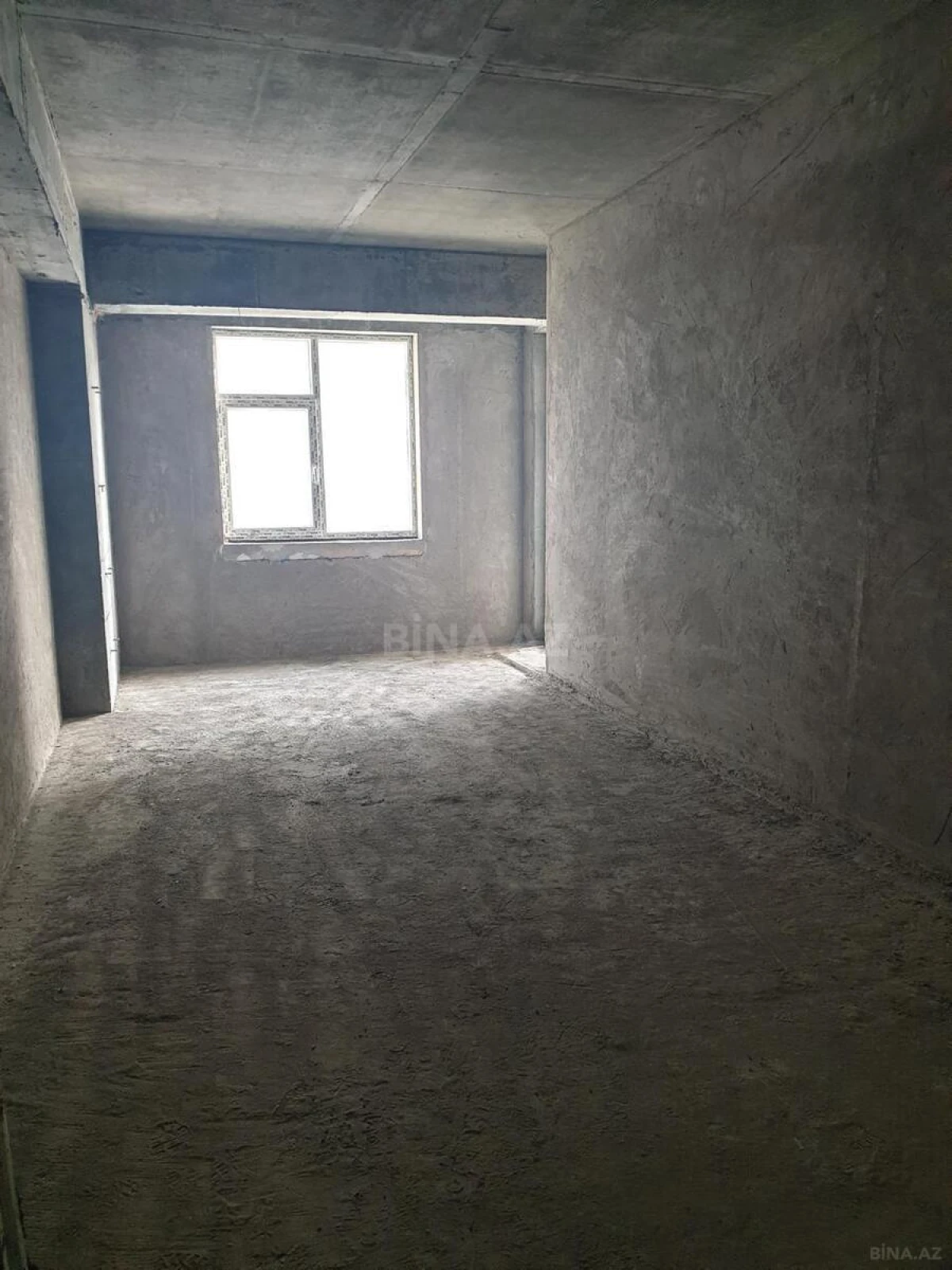 Satılır 4 otaqlı mənzil 160 m²
