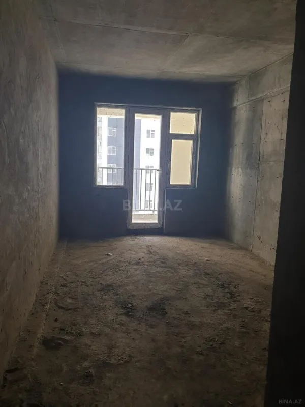 Satılır 4 otaqlı mənzil 160 m²
