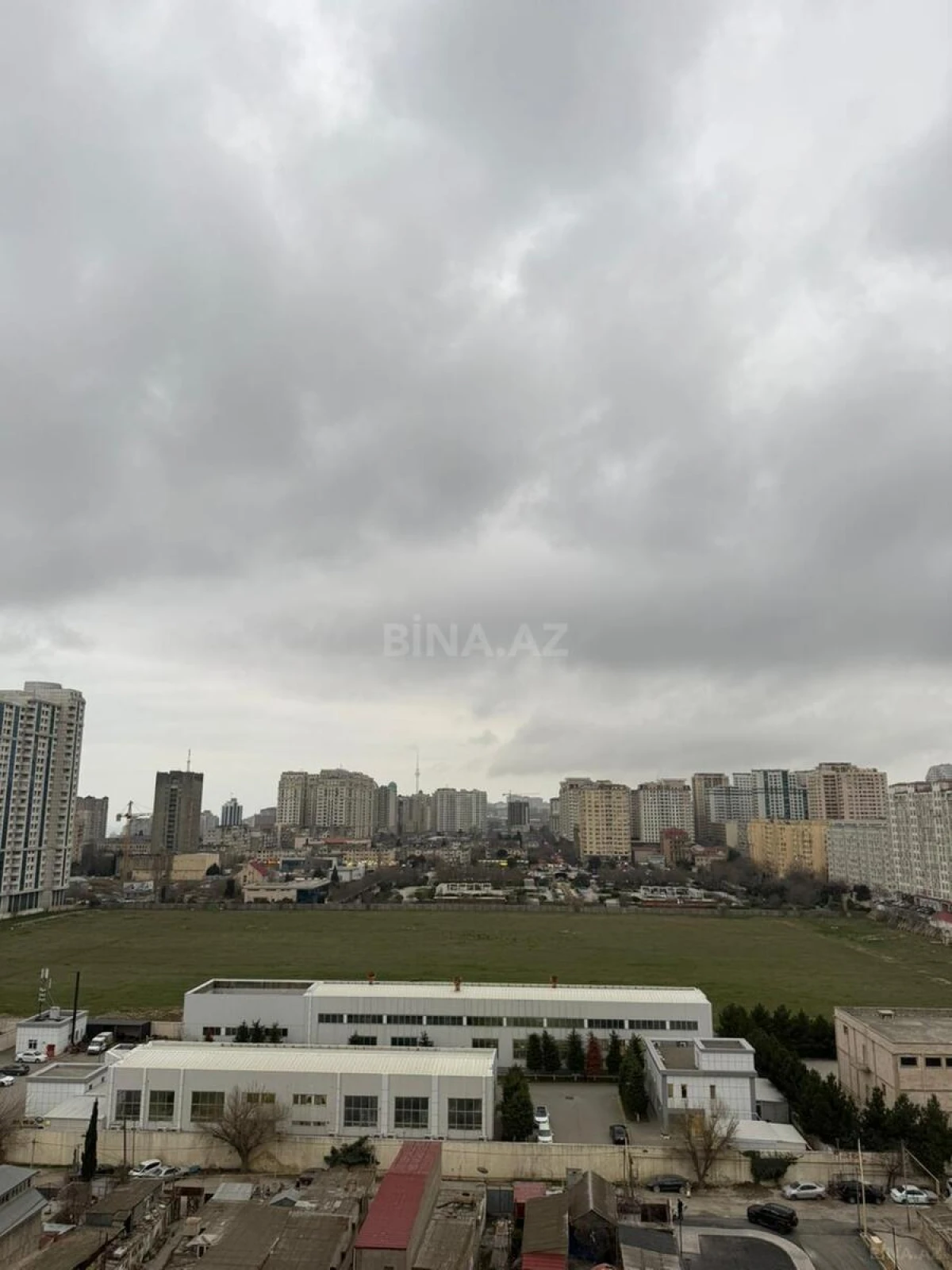 Satılır 4 otaqlı mənzil 125 m²