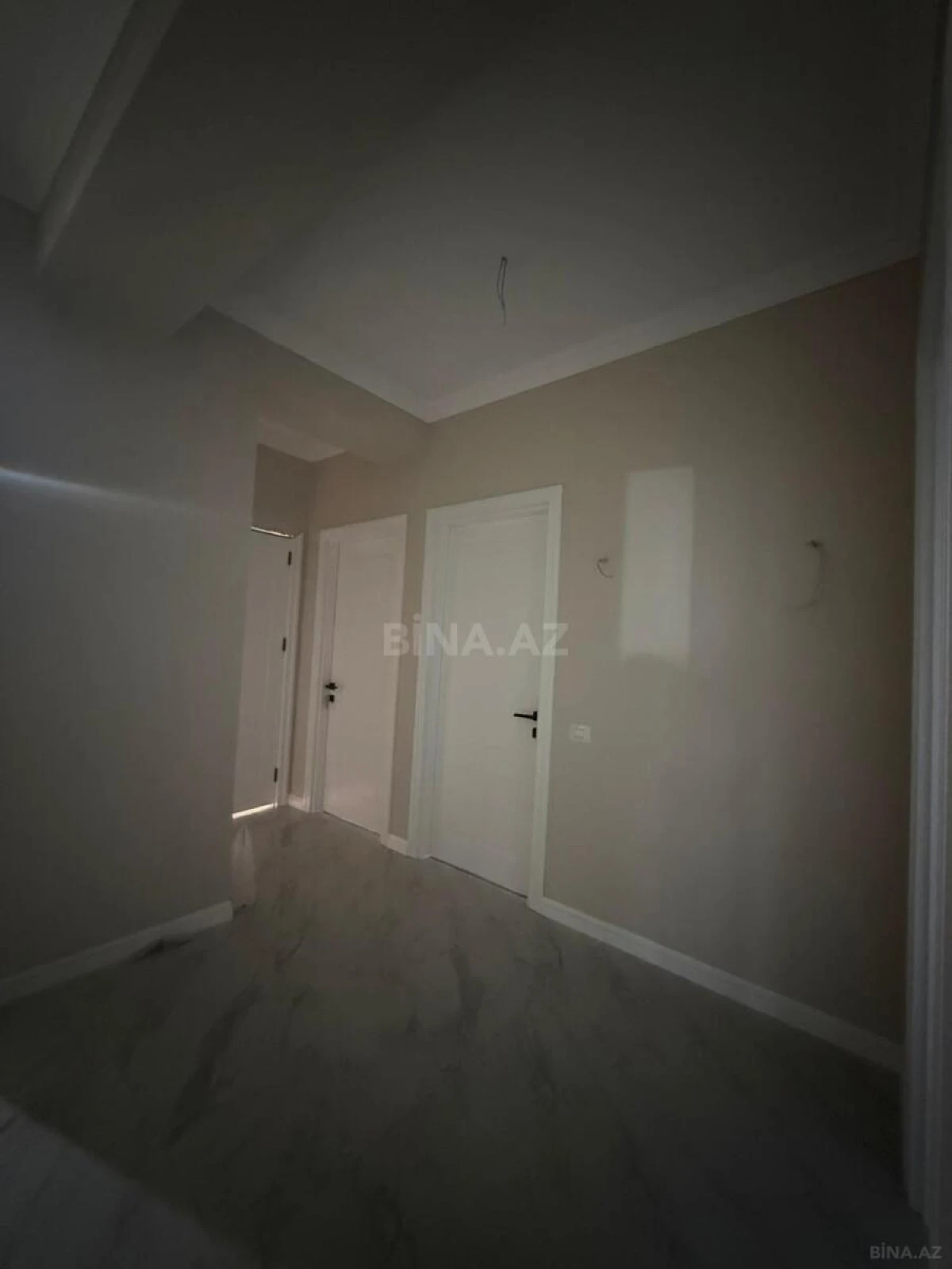 Satılır 4 otaqlı mənzil 125 m²