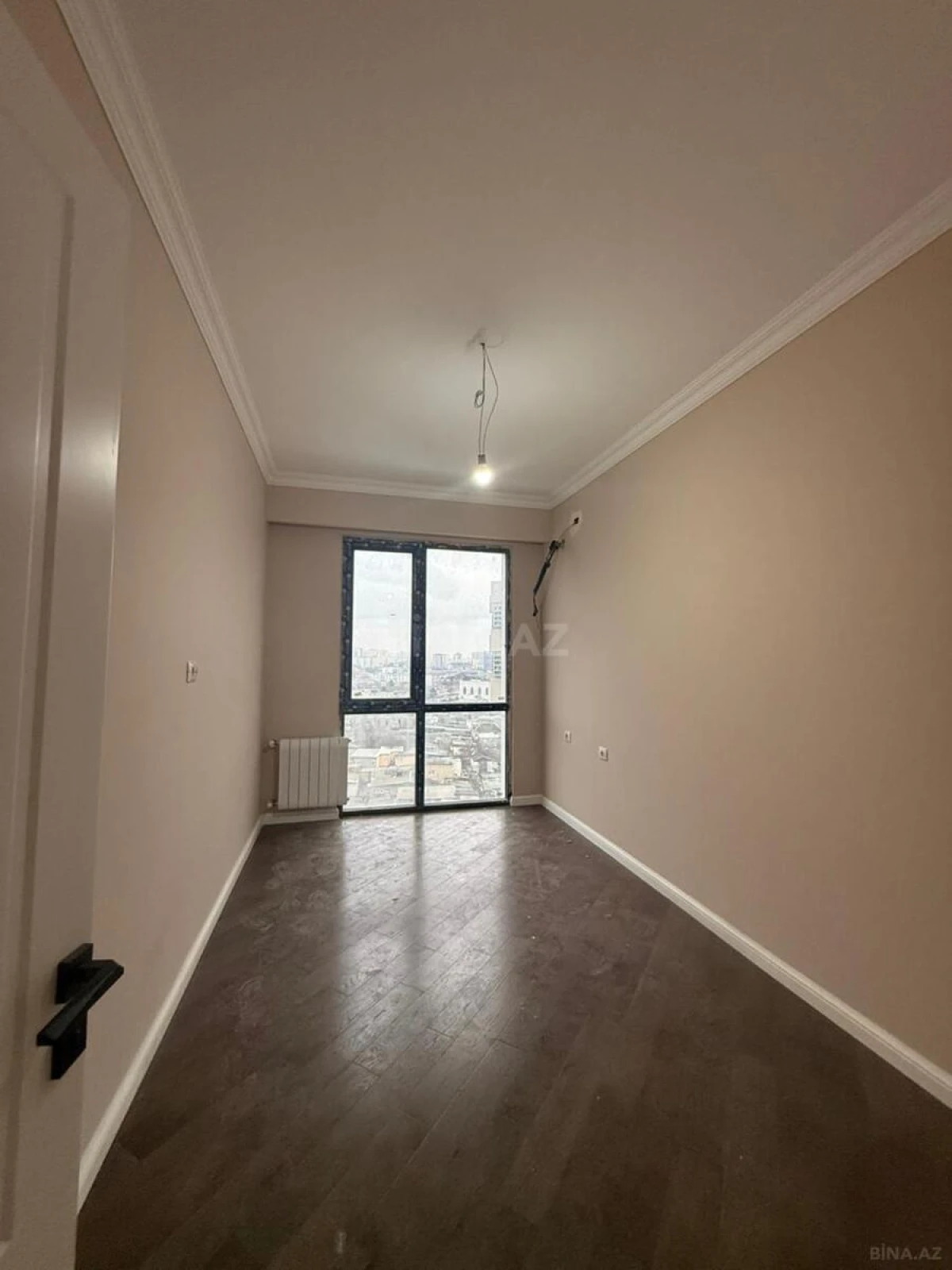 Satılır 4 otaqlı mənzil 125 m²