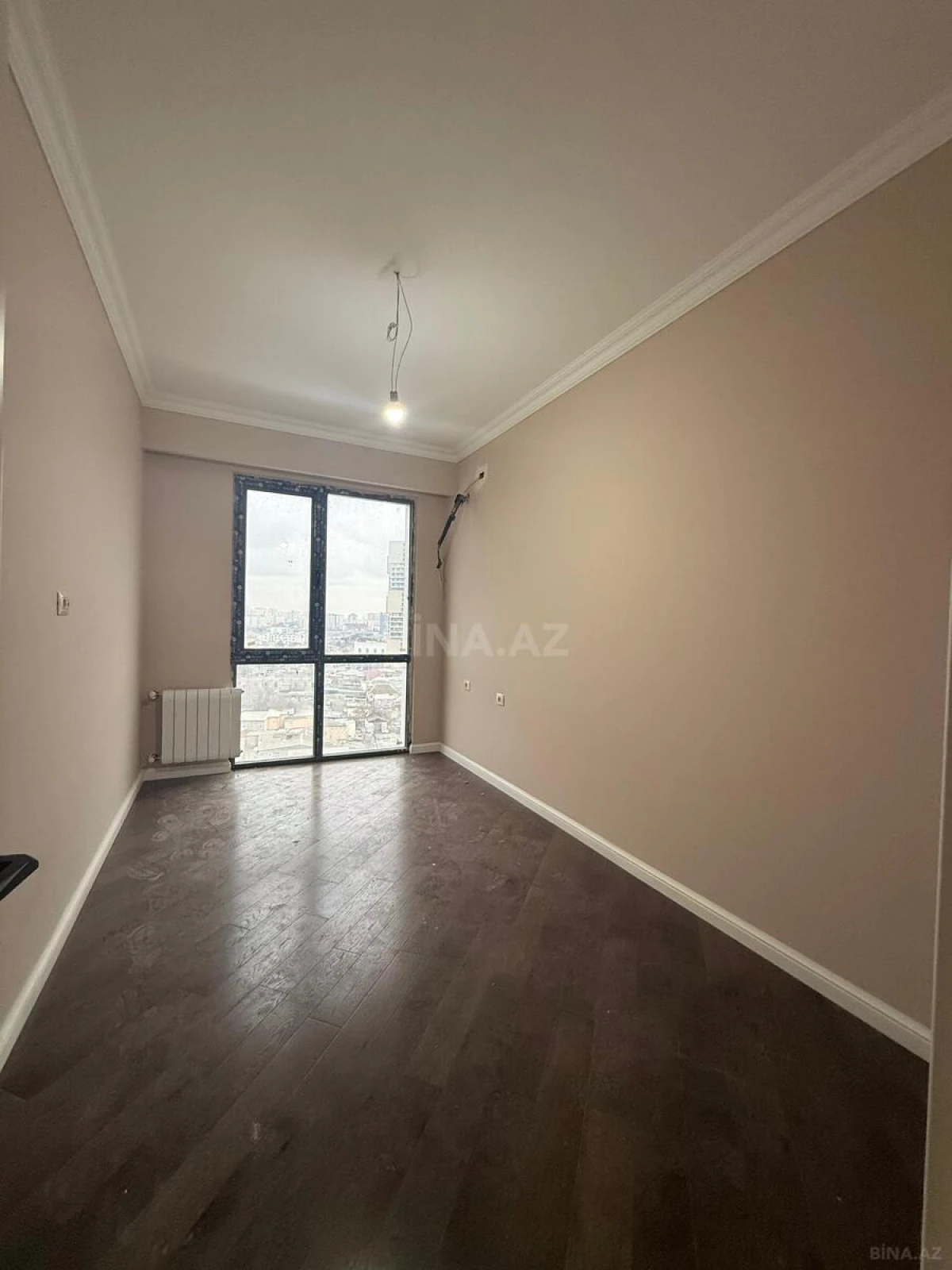 Satılır 4 otaqlı mənzil 125 m²