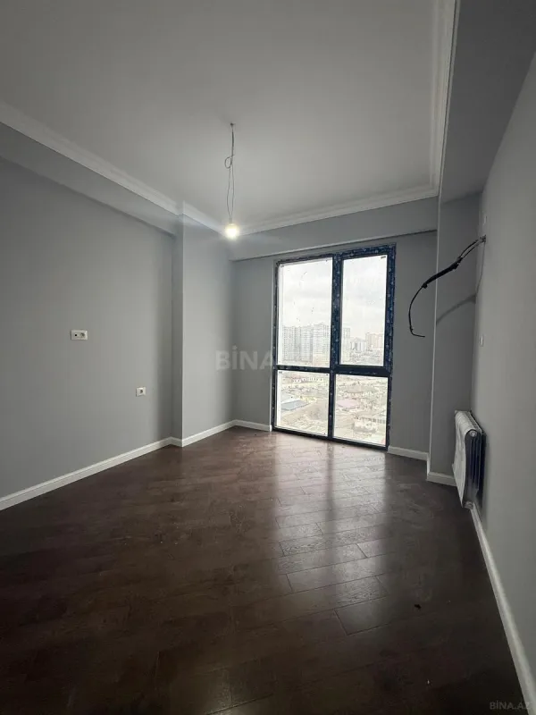 Satılır 4 otaqlı mənzil 125 m²