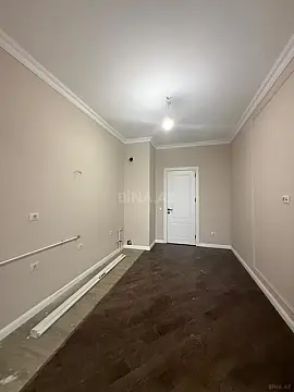 Satılır 4 otaqlı mənzil 125 m²
