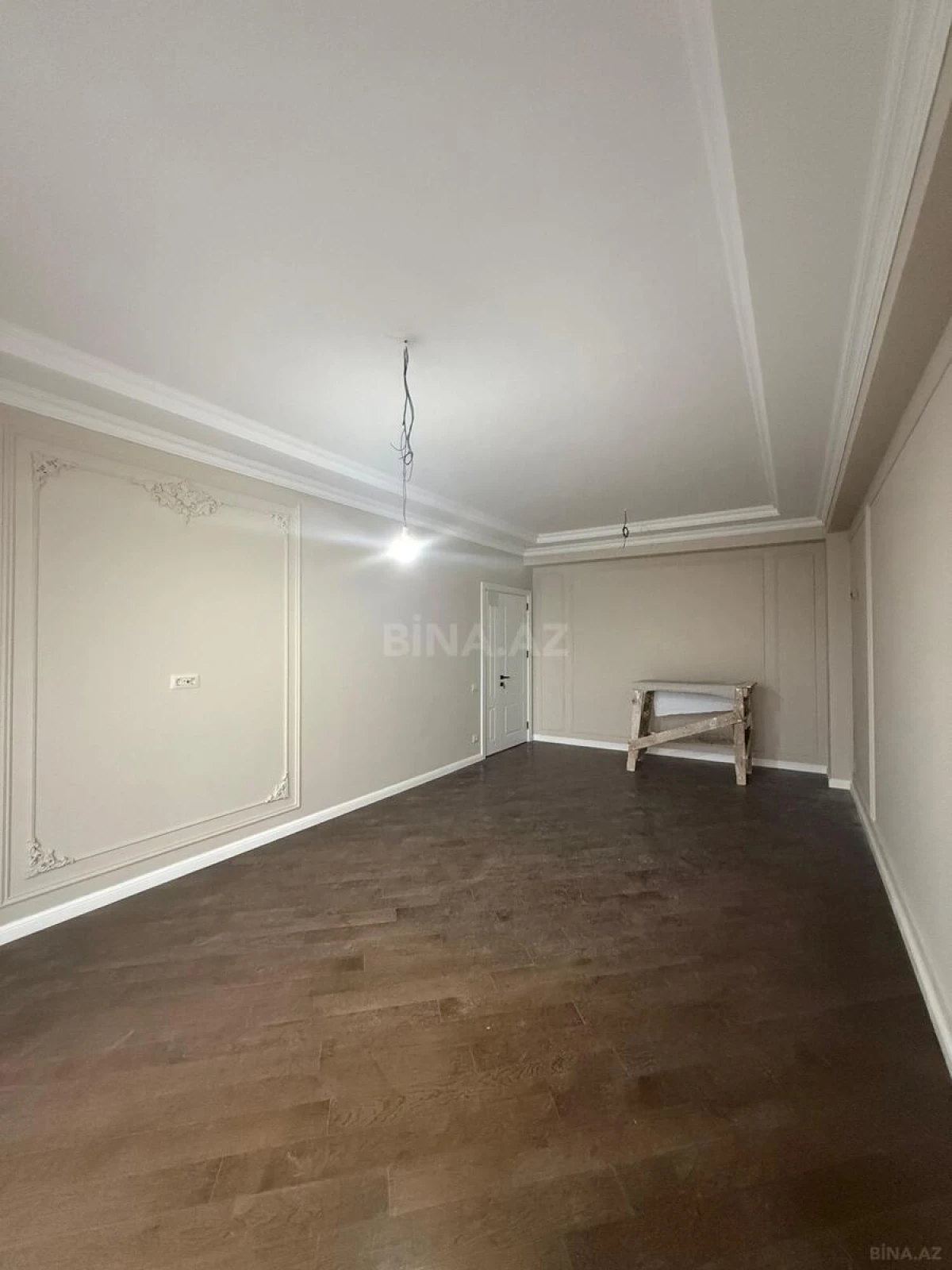 Satılır 4 otaqlı mənzil 125 m²