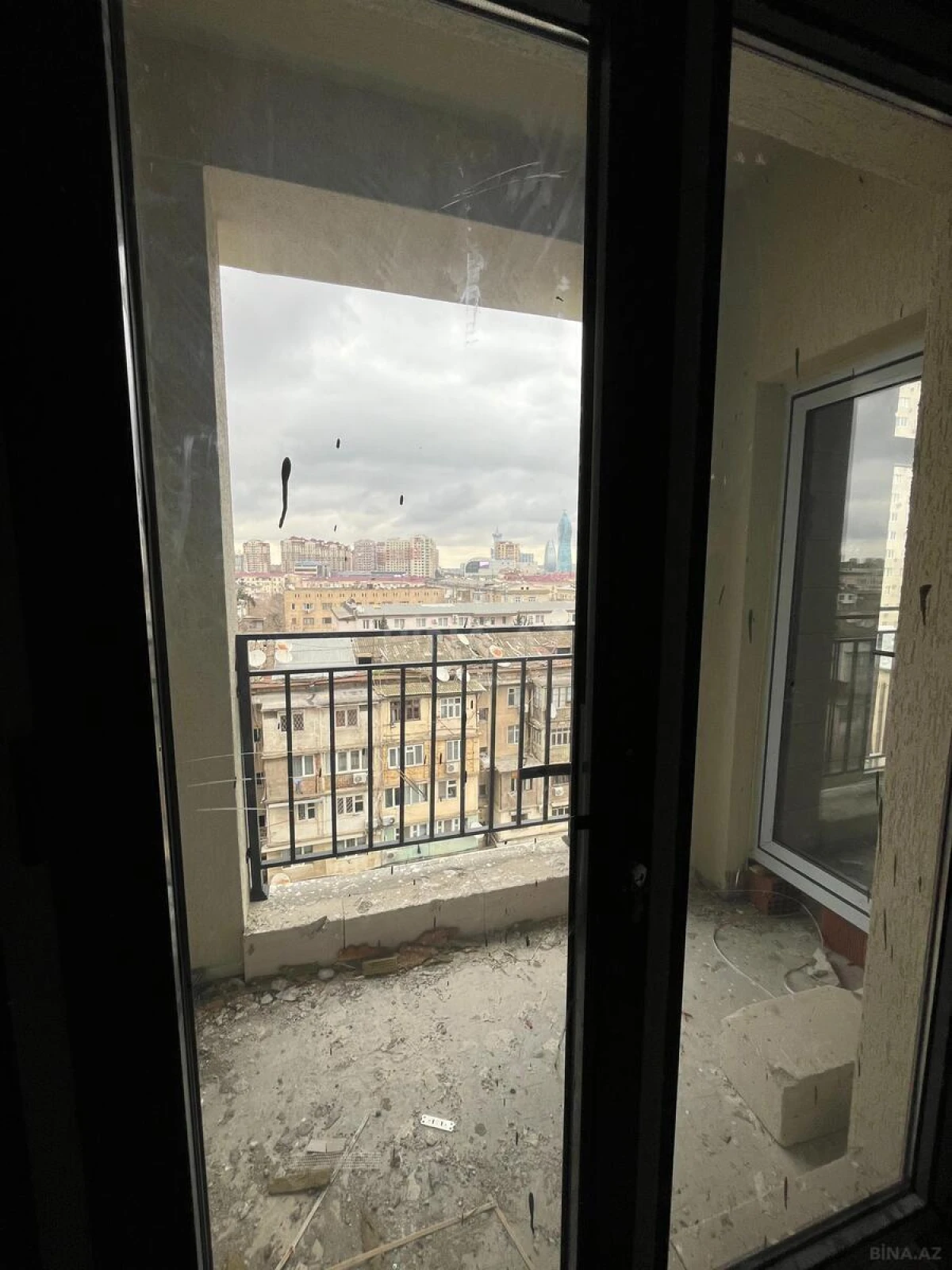 Satılır 1 otaqlı mənzil 62 m²