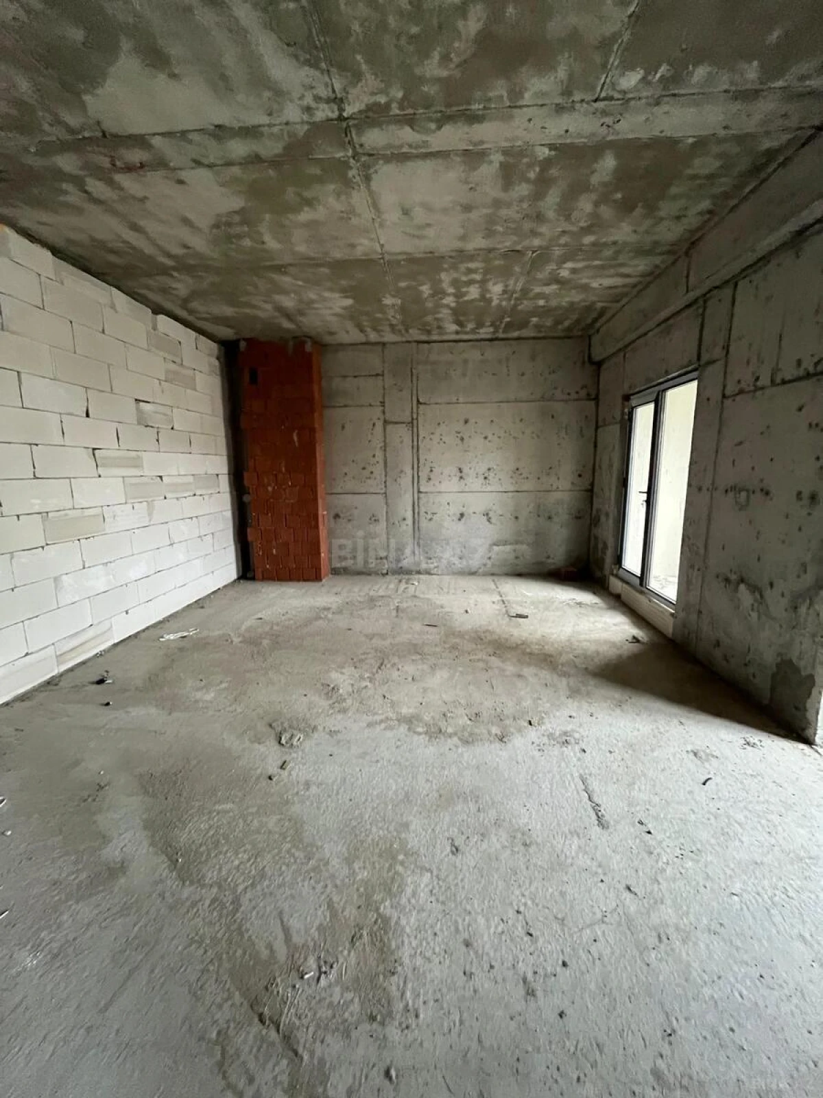 Satılır 1 otaqlı mənzil 62 m²