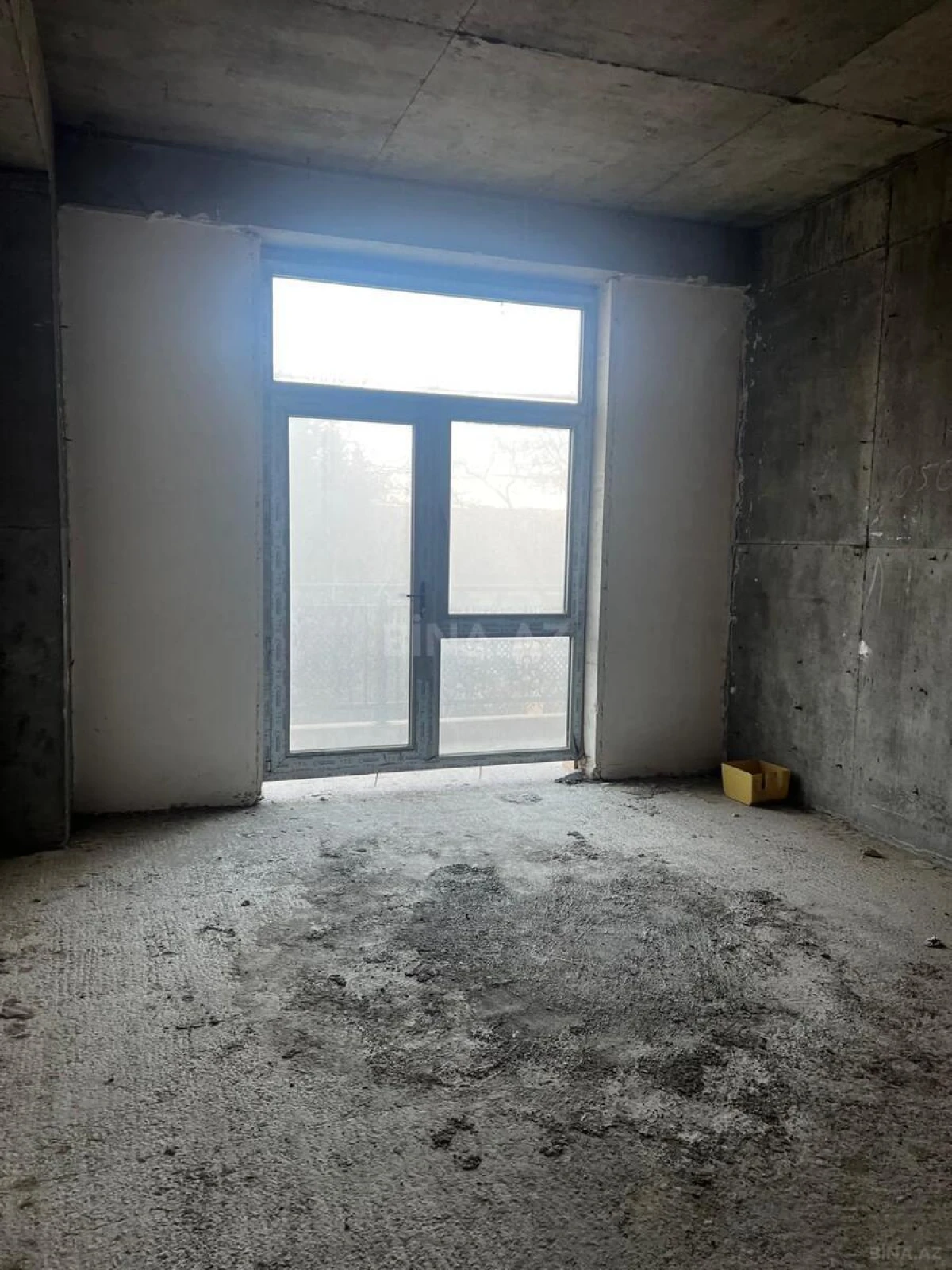 Satılır 3 otaqlı mənzil 136 m²