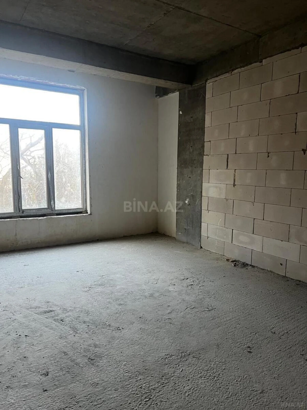 Satılır 3 otaqlı mənzil 136 m²