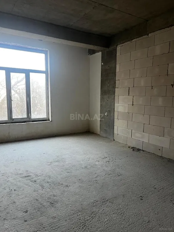 Satılır 3 otaqlı mənzil 136 m²