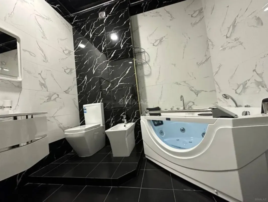 Satılır 3 otaqlı mənzil 146 m²