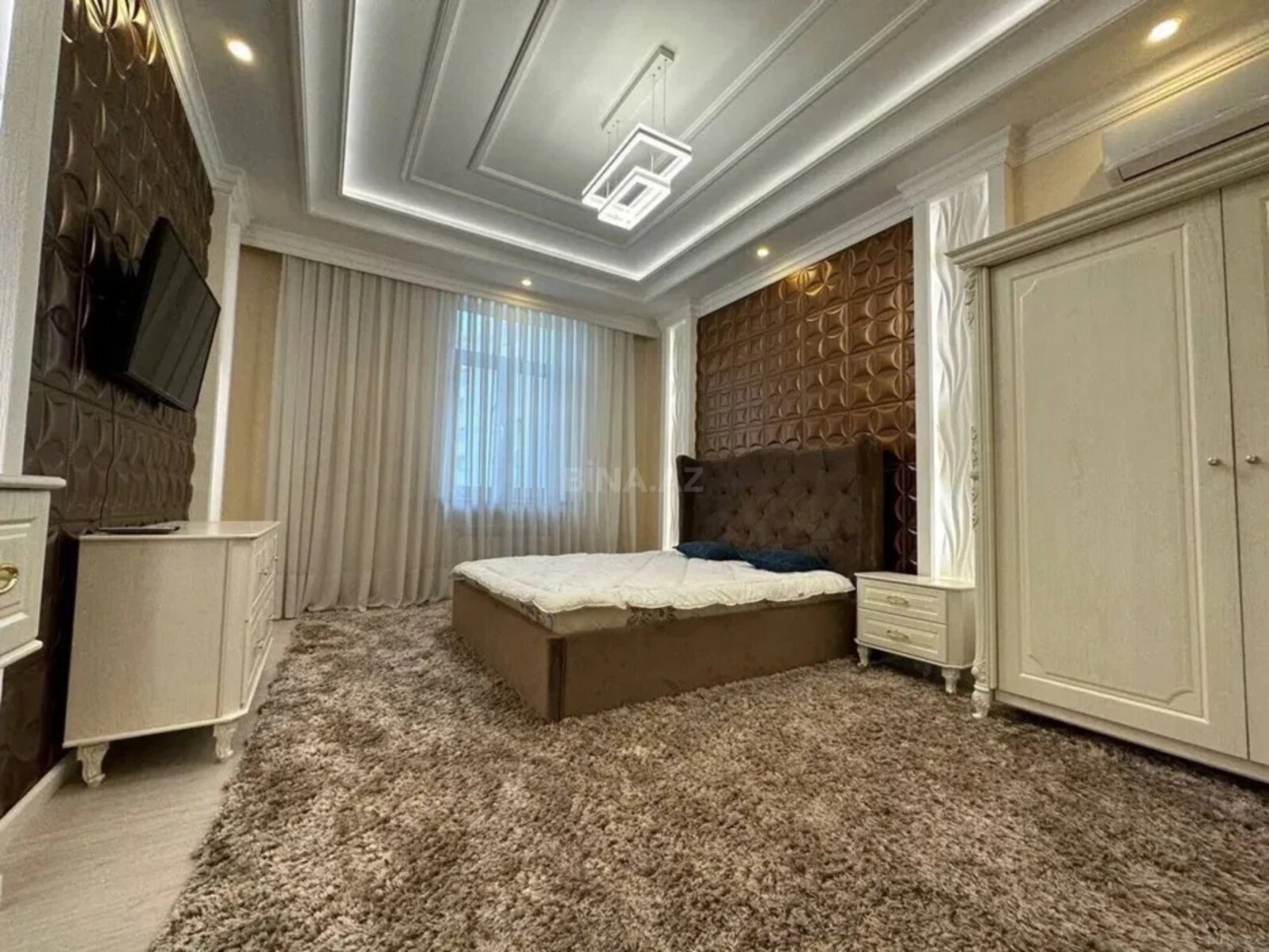 Satılır 3 otaqlı mənzil 146 m²