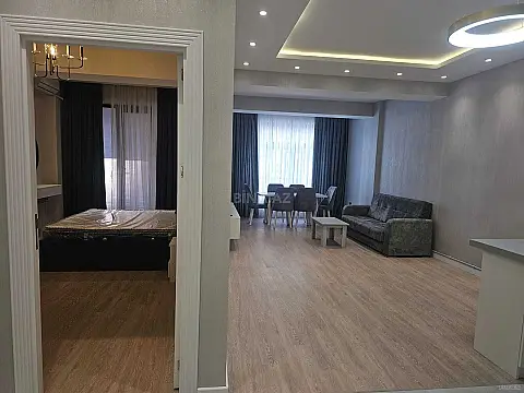 Kirayə verilir 2 otaqlı mənzil 80 m²
