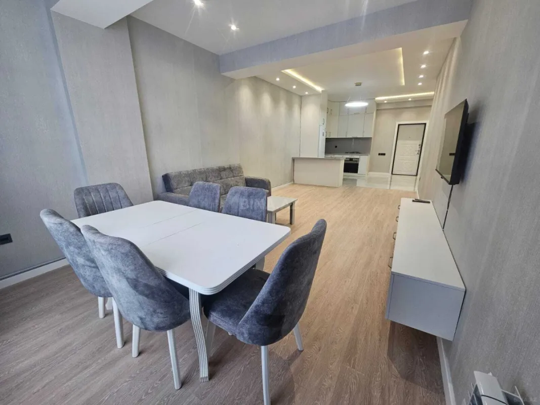Kirayə verilir 2 otaqlı mənzil 80 m²