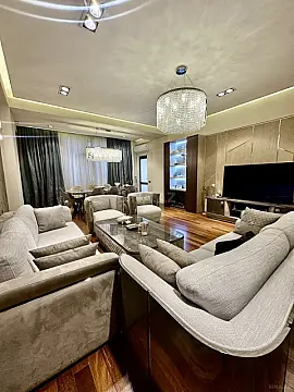 Satılır 3 otaqlı mənzil 158 m²