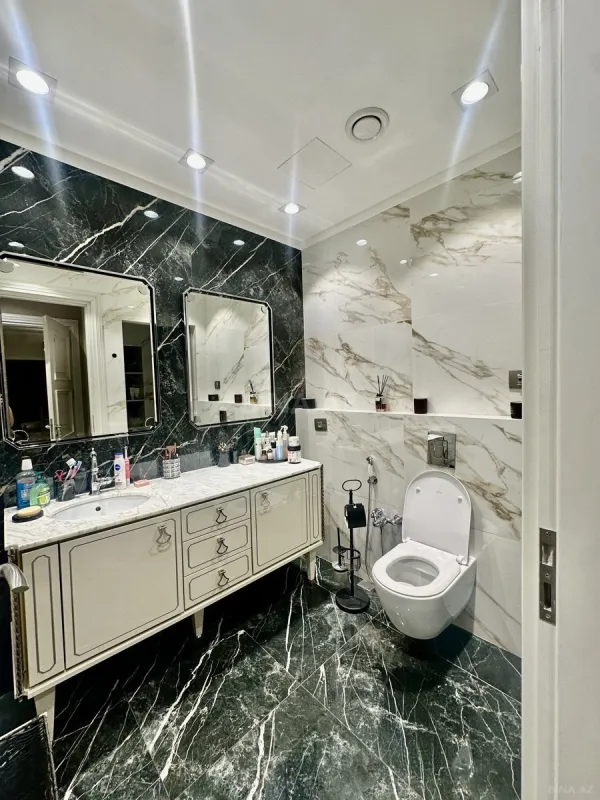 Satılır 3 otaqlı mənzil 158 m²