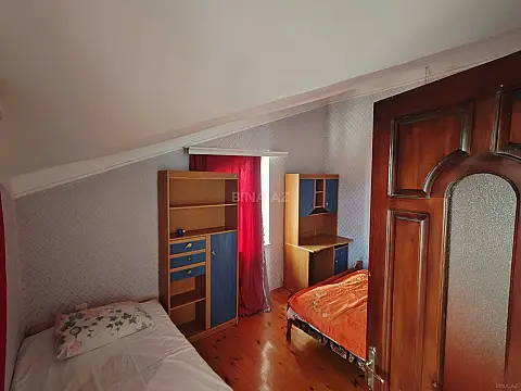 Satılır 4 otaqlı həyət evi 200 m²