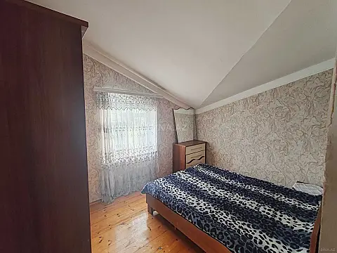 Satılır 4 otaqlı həyət evi 200 m²