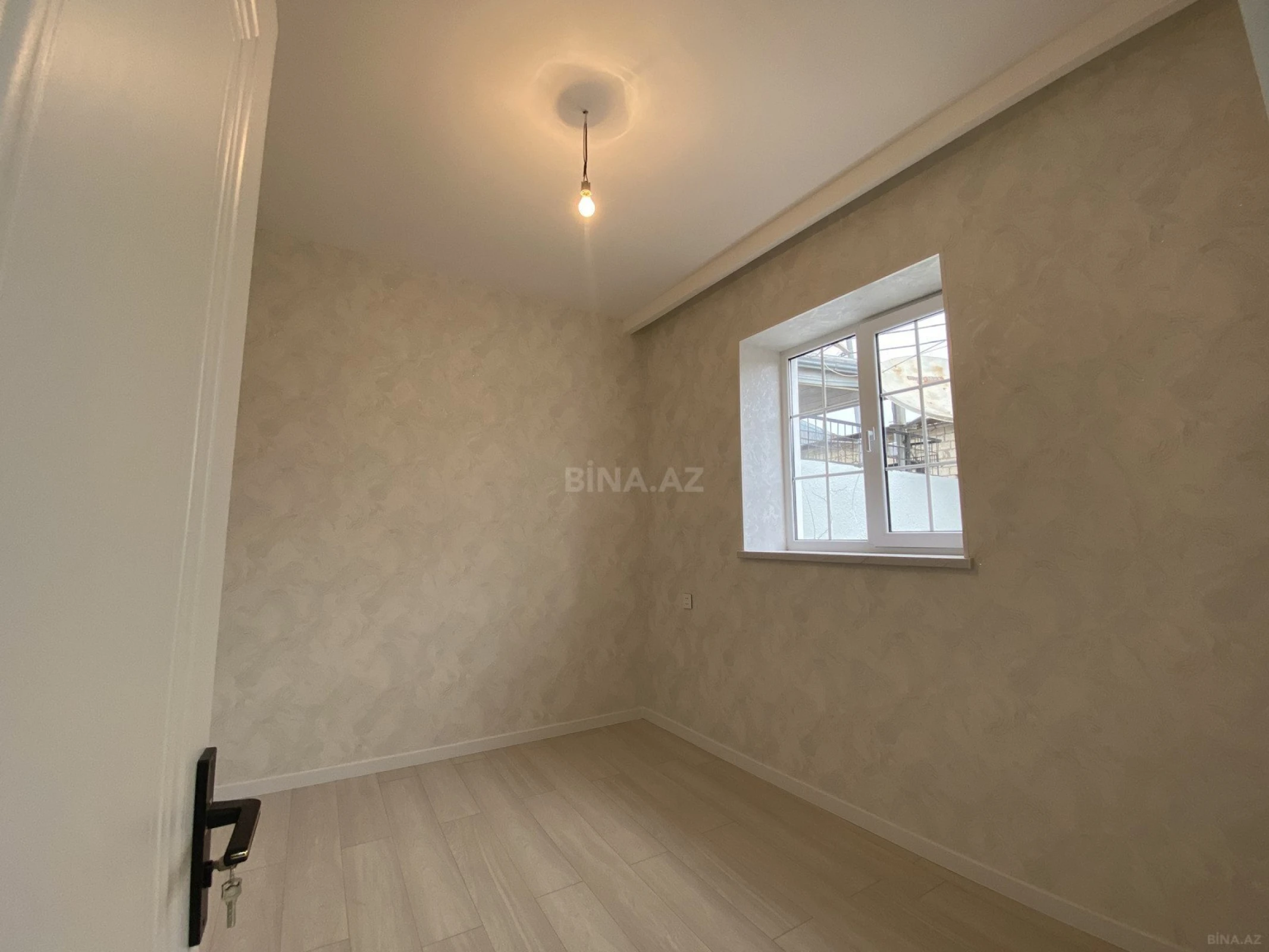 Satılır 4 otaqlı həyət evi 105 m²