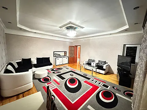 Satılır 2 otaqlı mənzil 85 m²