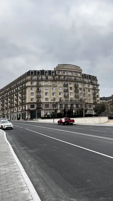 Satılır 2 otaqlı mənzil 107 m²