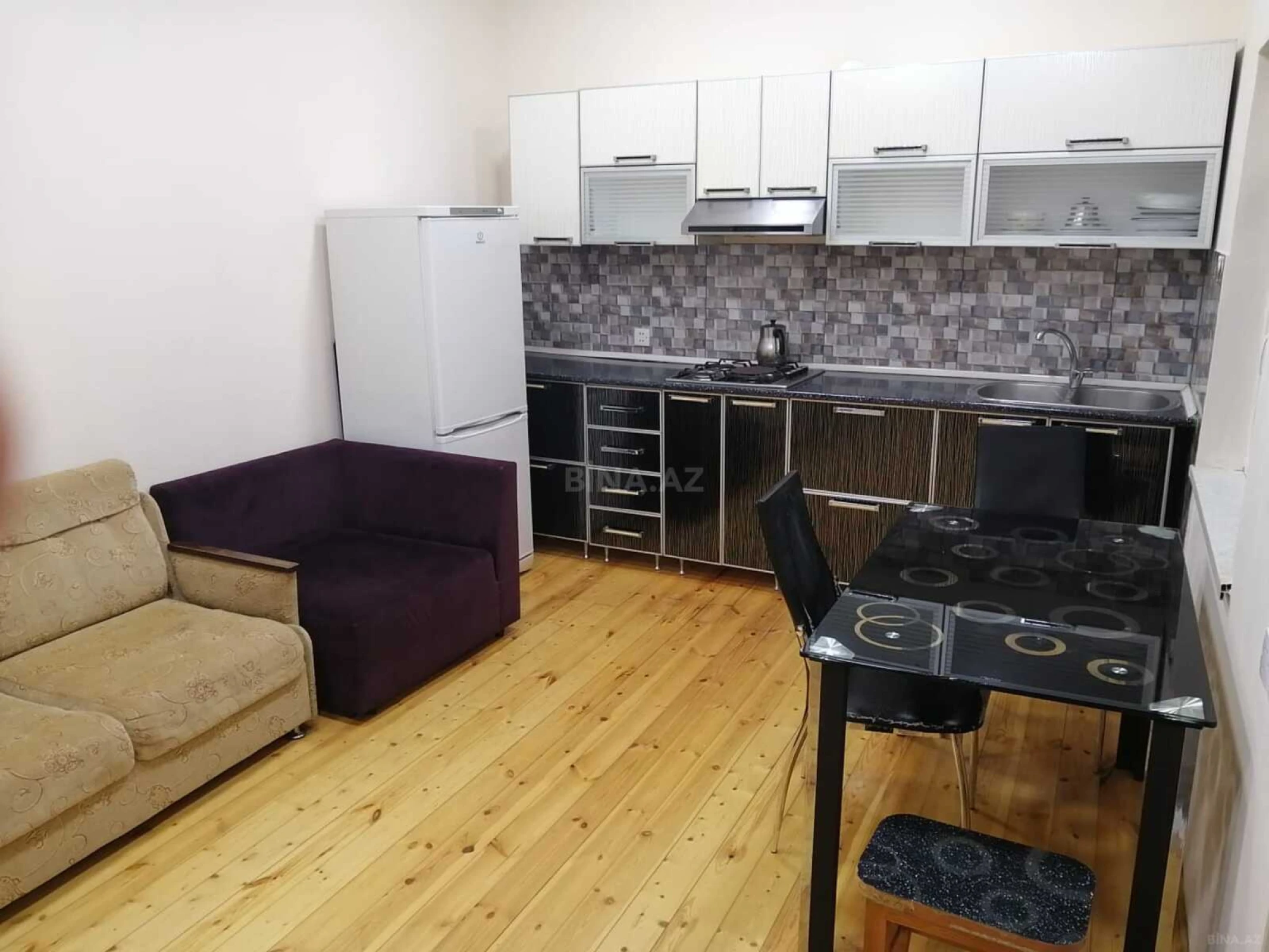 Kirayə verilir 2 otaqlı həyət evi 60 m²