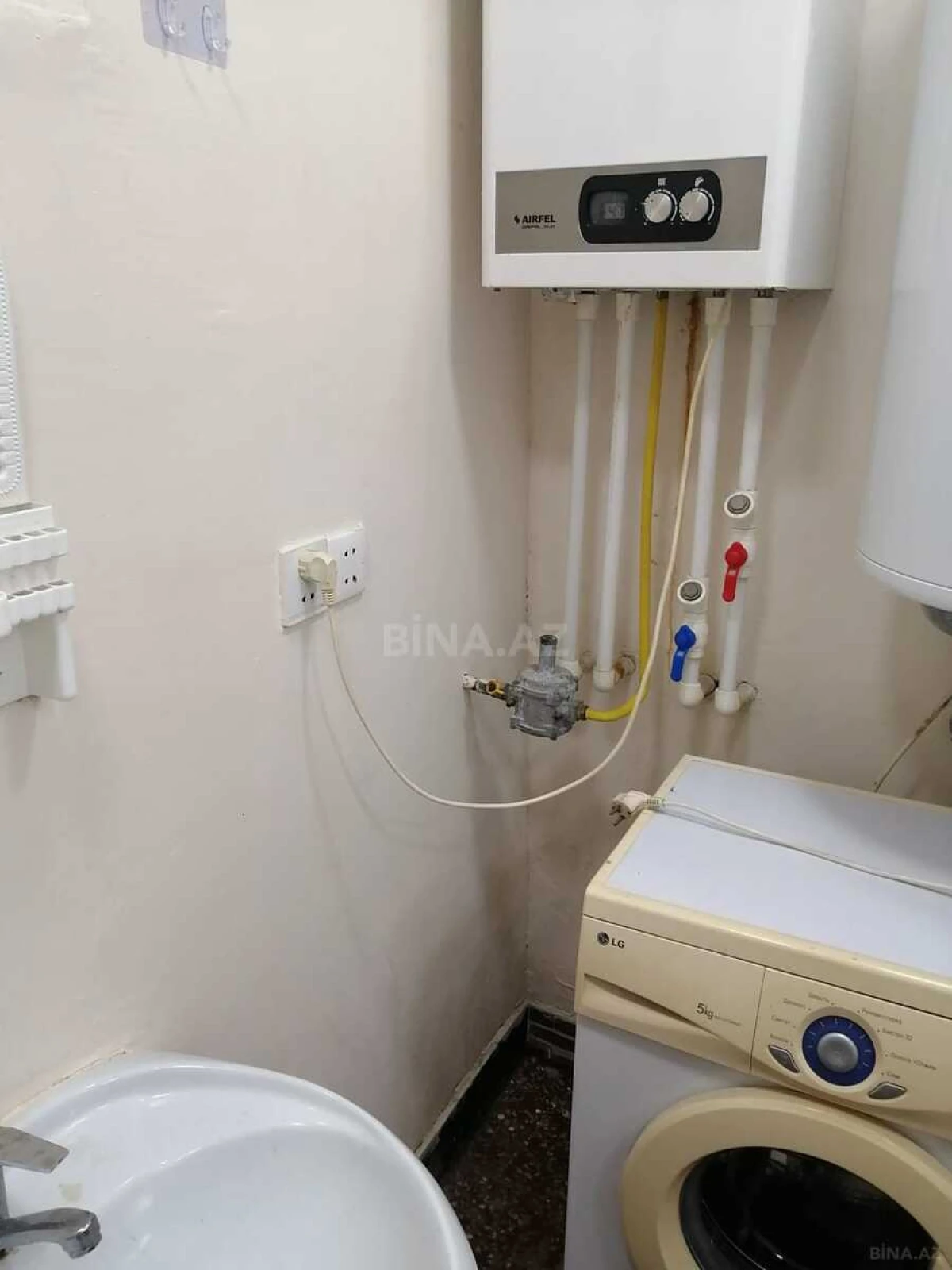 Kirayə verilir 2 otaqlı həyət evi 60 m²