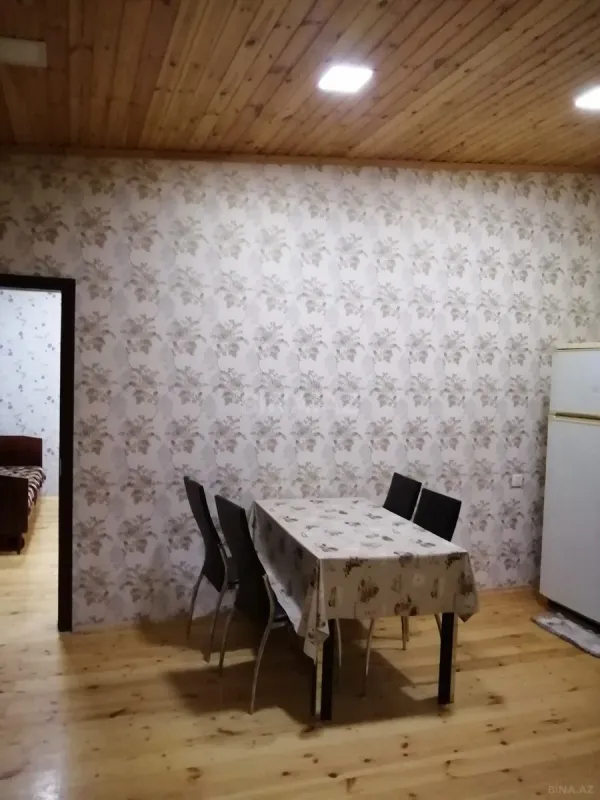 Kirayə verilir 2 otaqlı həyət evi 60 m²